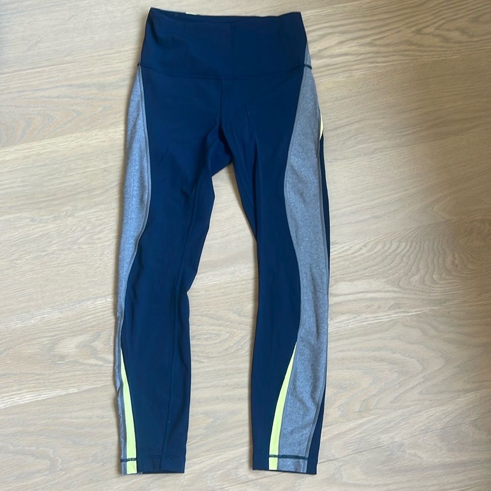 Lululemon size 6 leggings workout athletic wear